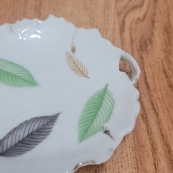 (2/$15) Cute Vintage Figural Leaf Plate 4" - Picture 2 of 3